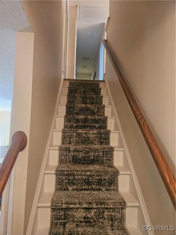 6778 Sassafras Dr, Quinton, VA 23141 - view of stairway