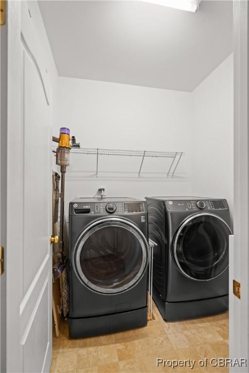 3907 Currier Ct, Chester, VA 23831 - laundry area featuring washer and dryer