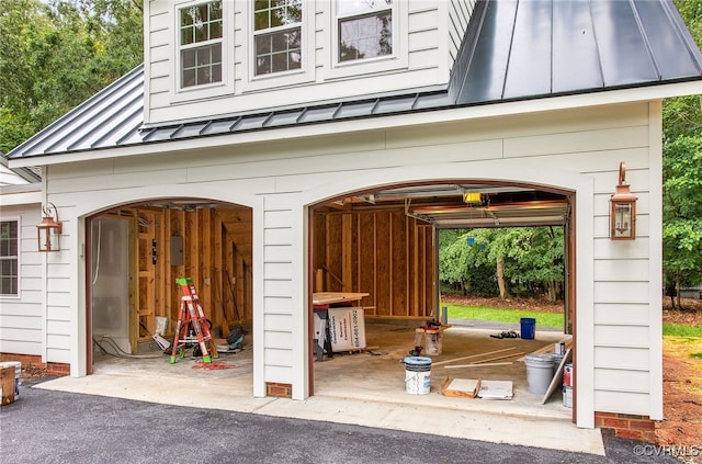 13531 W Salisbury Rd, Midlothian, VA 23113 - garage featuring asphalt driveway