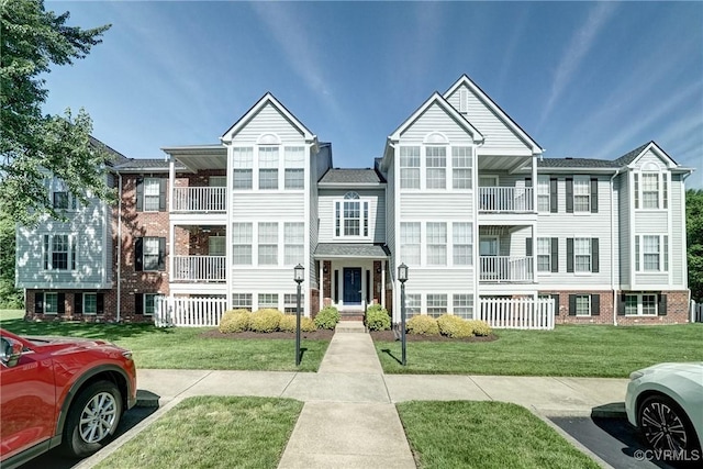 10205 Wolfe Manor Ct Unit 1012, Glen Allen, VA 23060 - multi unit property featuring a front yard