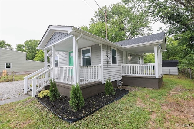 935 Wilcox St, Petersburg, VA 23803 - view of front facade featuring a porch