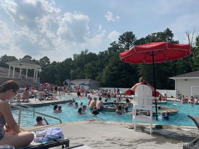 14104 Waters Edge Cir, Midlothian, VA 23112 - community pool with a patio