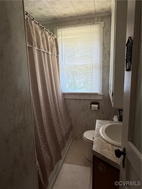 1686 Locust Grove Rd, Topping, VA 23169 - bathroom featuring vanity, toilet, a shower with curtain, and tile patterned floors
