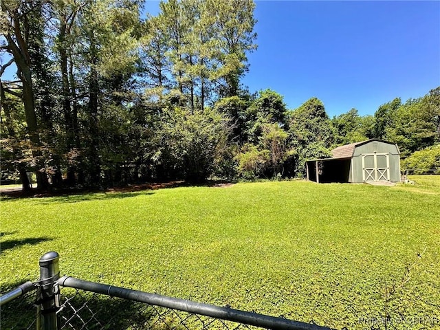 402 N Ivy Ave, Highland Springs, VA 23075 - view of green lawn