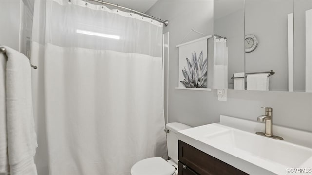 2207 Marroit Rd, Henrico, VA 23229 - full bath featuring vanity and curtained shower