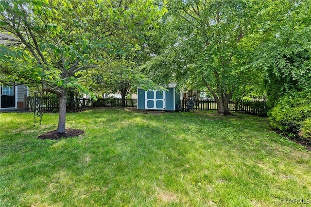 4824 Hilbay Ter, Moseley, VA 23120 - view of yard
