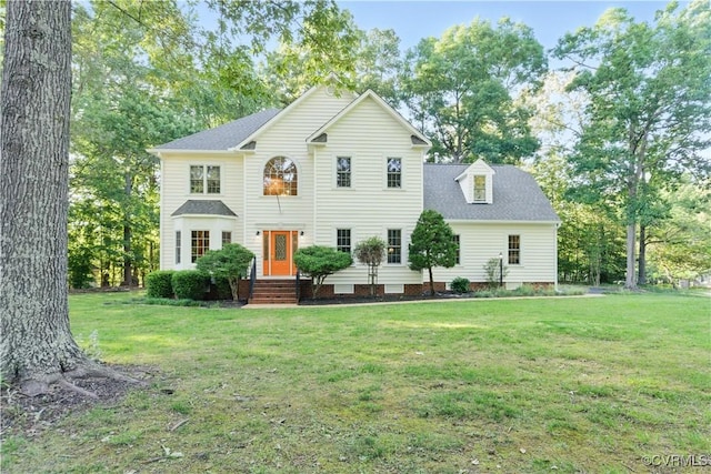 11424 Shellharbor Ct, Chesterfield, VA 23838 - view of front of property with a front lawn, roof with shingles, and view of wooded area