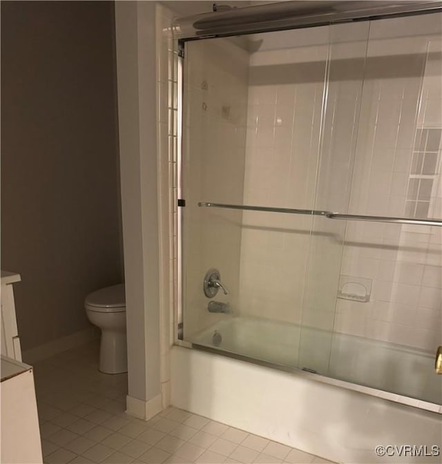 12003 Warrington Ct Unit 12003, Henrico, VA 23233 - full bathroom with tile patterned flooring, toilet, bath / shower combo with glass door, baseboards, and vanity