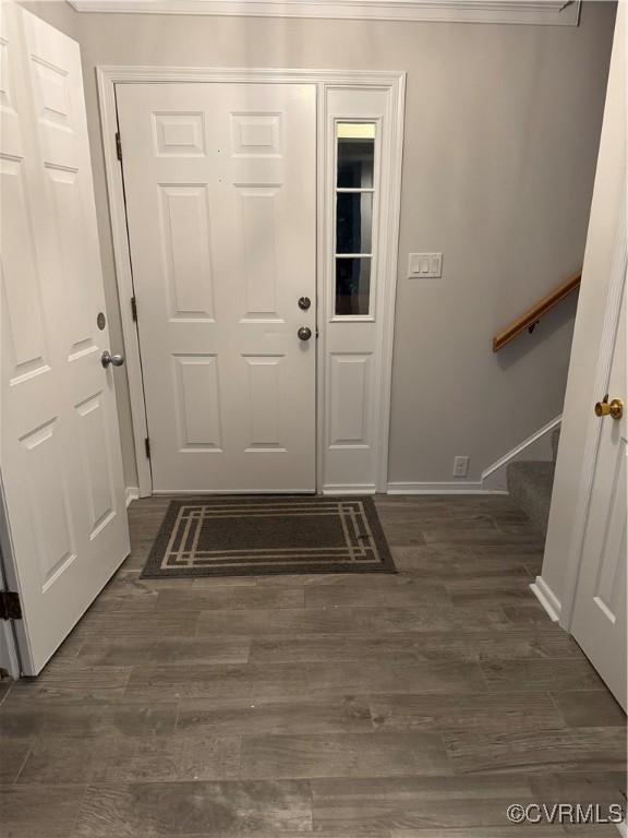 12003 Warrington Ct Unit 12003, Henrico, VA 23233 - foyer featuring dark wood-type flooring, baseboards, and stairs
