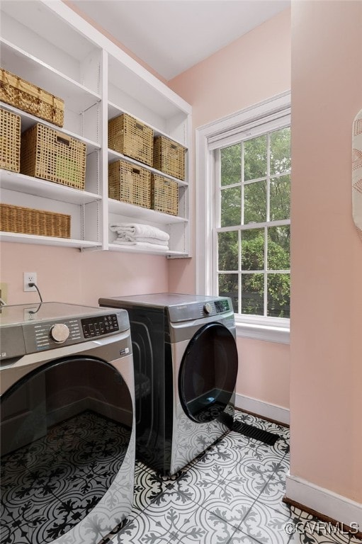 912 S Gaskins Rd, Henrico, VA 23238 - washroom featuring washing machine and clothes dryer and baseboards