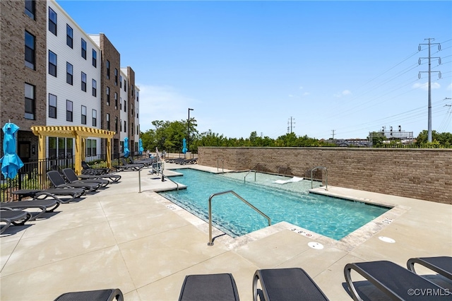 1900 Roseneath Rd Unit 8B, Richmond, VA 23230 - community pool with a patio and a pergola