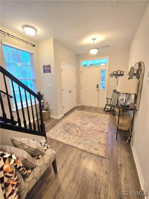 705 Prosperity Ct Unit 705, Williamsburg, VA 23188 - entryway featuring wood finished floors and baseboards