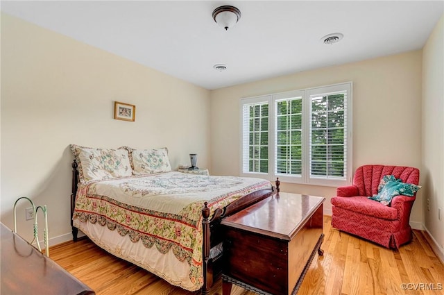 5605 Hunters Glen Dr, Glen Allen, VA 23059 - bedroom featuring wood finished floors and baseboards