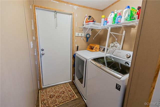 19083 Country Rd, Beaverdam, VA 23015 - laundry room with independent washer and dryer and dark wood-style floors