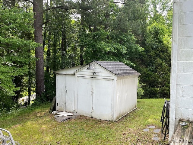 737 Jefferson Pl, Petersburg, VA 23803 - view of shed