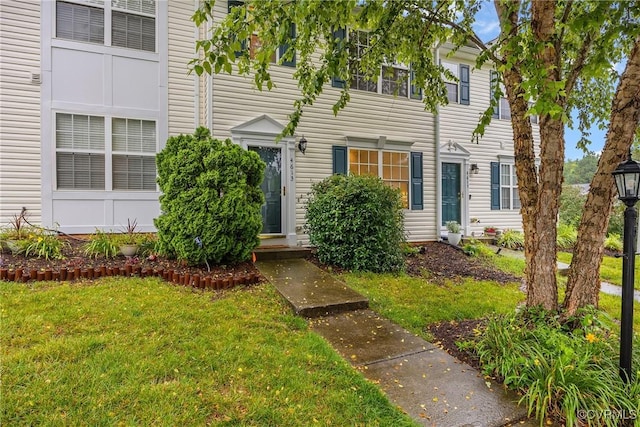 4613 Milfax Rd, Chesterfield, VA 23224 - view of front of property featuring a front lawn