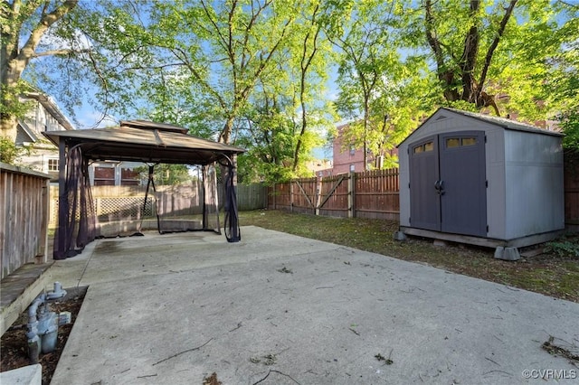 2920 Hawthorne Ave, Richmond, VA 23222 - fenced backyard featuring a gazebo and a patio area