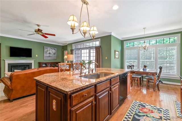 522 Hunt Field Rd, Manakin Sabot, VA 23103 - kitchen featuring a chandelier, a sink, black dishwasher, light wood-style flooring, and crown molding