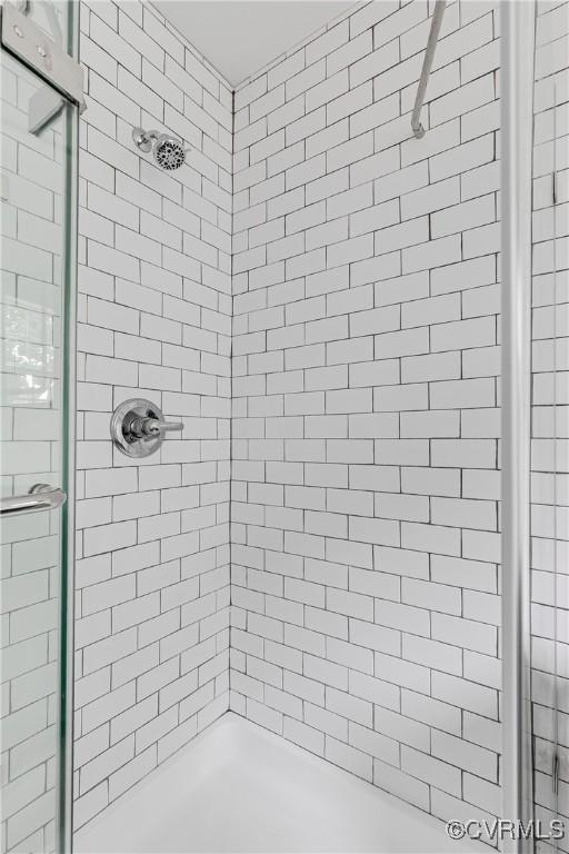 6904 Three Chopt Rd, Richmond, VA 23226 - full bath with a shower stall