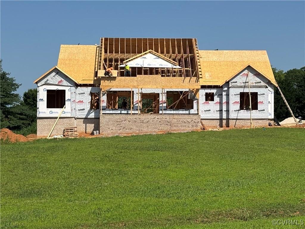 11111 Carriage House Ln, Amelia, VA 23002 - rear view of house featuring a yard