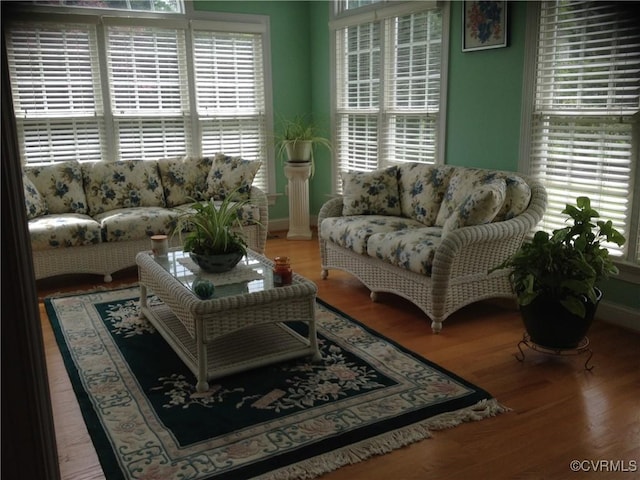 2401 Bell Tower Pl, Henrico, VA 23233 - living room featuring wood finished floors and baseboards