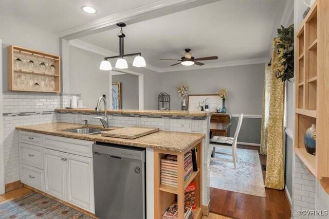 1146 Wicker Dr, Colonial Heights, VA 23834 - kitchen featuring stainless steel dishwasher, open shelves, a peninsula, a sink, and a ceiling fan
