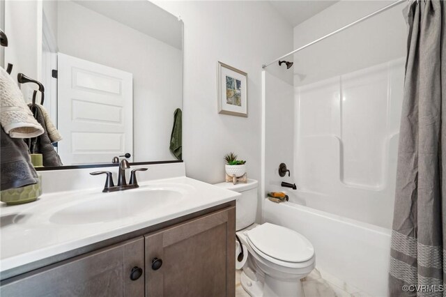 5427 Gillies Creek Mews, Henrico, VA 23231 - full bathroom featuring vanity, shower / bath combo with shower curtain, and toilet