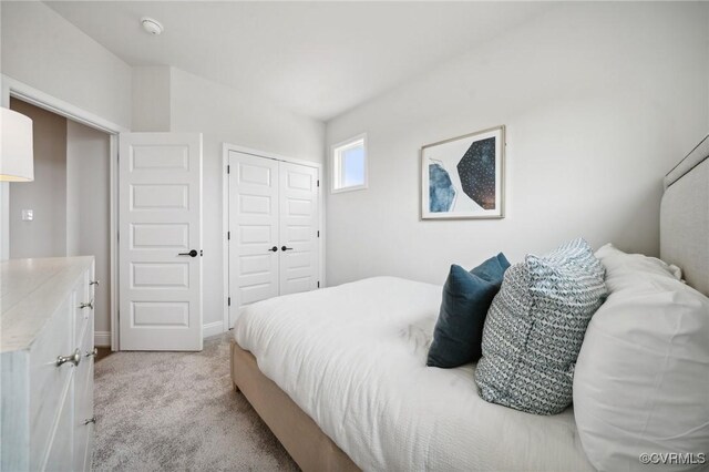5427 Gillies Creek Mews, Henrico, VA 23231 - bedroom featuring carpet flooring, a closet, and baseboards