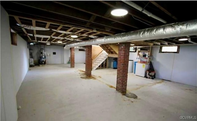 936 Old Ferry Rd, Grimstead, VA 23064 - below grade area with stairs