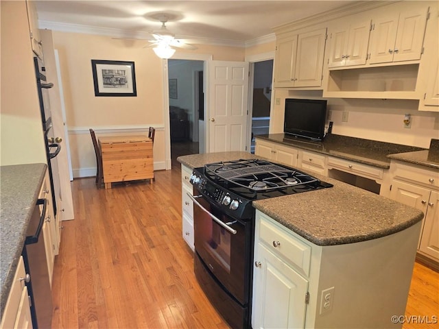 9701 Waterfowl Flyway, Chesterfield, VA 23838 - kitchen with black appliances, ceiling fan, crown molding, light wood finished floors, and a kitchen island