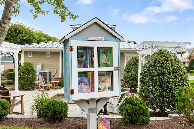 9477 Creek Summit Cir, Richmond, VA 23235 - view of outdoor structure with central air condition unit