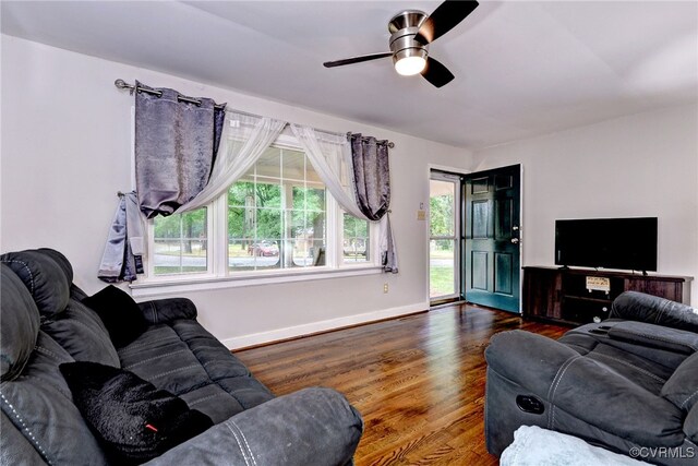 603 Pleasant St, Henrico, VA 23075 - living room featuring wood finished floors, ceiling fan, and baseboards