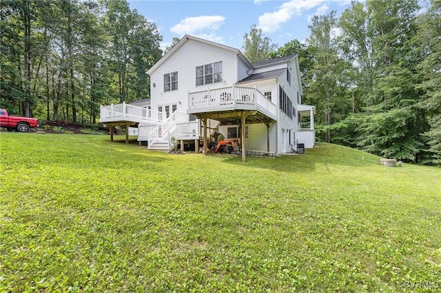 160 Walnut Ridge Dr, Stafford, VA 22556 - back of property with a deck and a yard