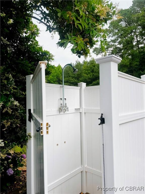 290 Circle Dr, Port Haywood, VA 23138 - view of gate