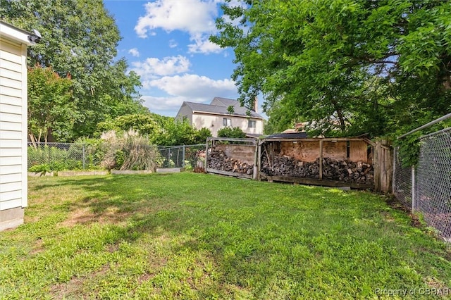 1 Beacon Cir, Hampton, VA 23664 - view of yard