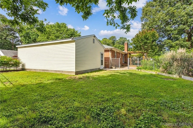 1 Beacon Cir, Hampton, VA 23664 - view of yard