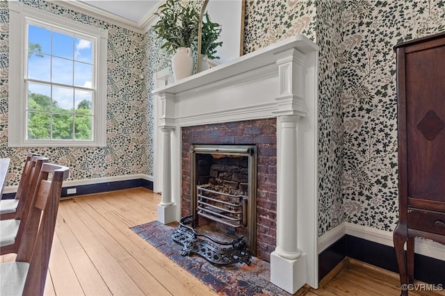 9341 Varina Rd, Henrico, VA 23231 - detailed view of wallpapered walls, wood finished floors, ornamental molding, and baseboards