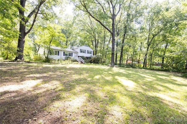 6495 Robin Way, Mechanicsville, VA 23111 - view of grassy yard