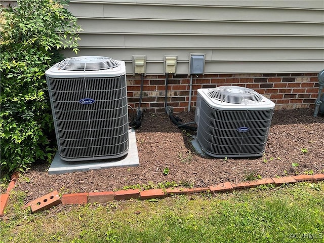8172 Dunfee Ln, Mechanicsville, VA 23111 - exterior view of central AC and crawl space