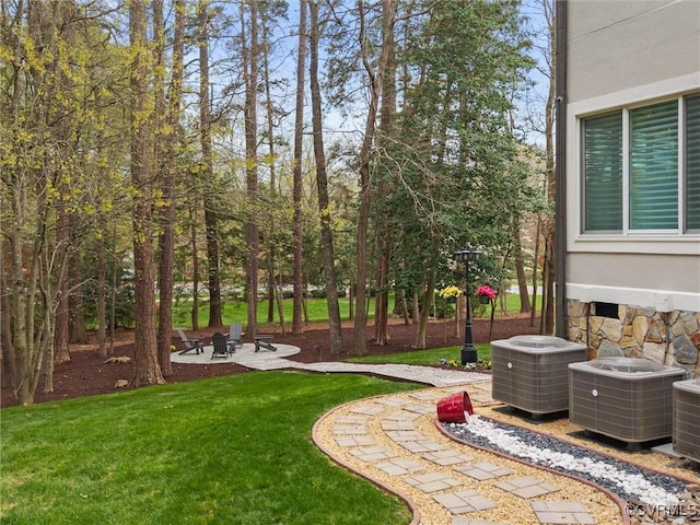 11507 Barrington Bridge Ter, Henrico, VA 23233 - view of grassy yard with a patio area