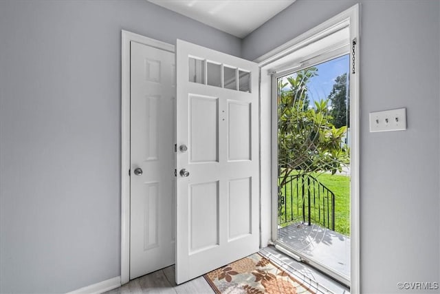 807 N Ave, Hopewell, VA 23860 - foyer entrance with light wood-type flooring