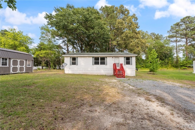 1426 Rolling Acres Rd, Emporia, VA 23847 - view of front of home with a front lawn