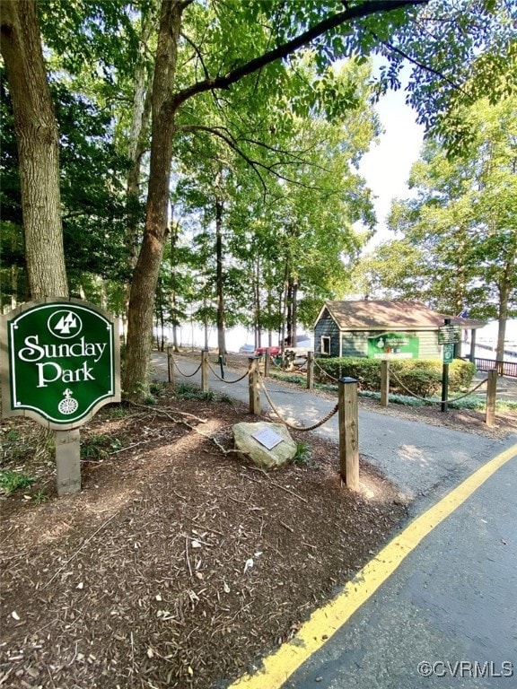 14000 Shady Pointe Ct, Midlothian, VA 23112 - view of home's community