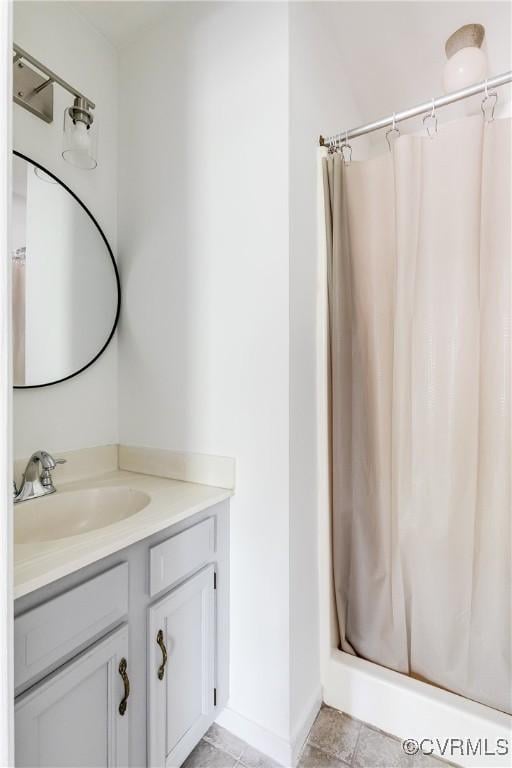 2619 Quarterpath Pl, Henrico, VA 23233 - bathroom featuring vanity and curtained shower