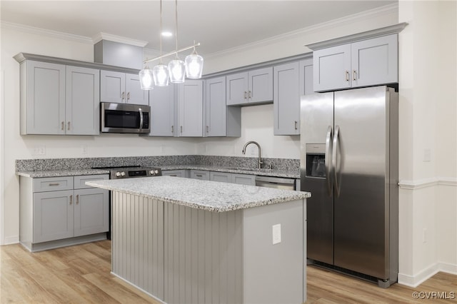 11800 Shady Ln, Chesterfield, VA 23831 - kitchen featuring appliances with stainless steel finishes, gray cabinetry, a sink, and ornamental molding