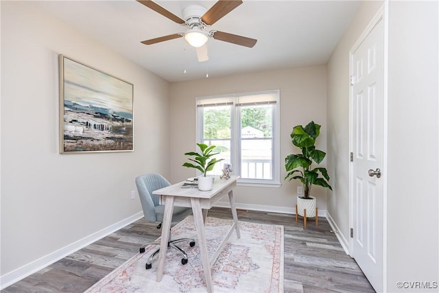5007 Gention Rd, Chesterfield, VA 23832 - office space featuring wood finished floors, ceiling fan, and baseboards