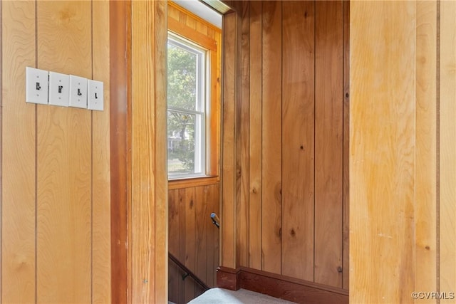 672 Main St, Dillwyn, VA 23936 - detailed view of wooden walls