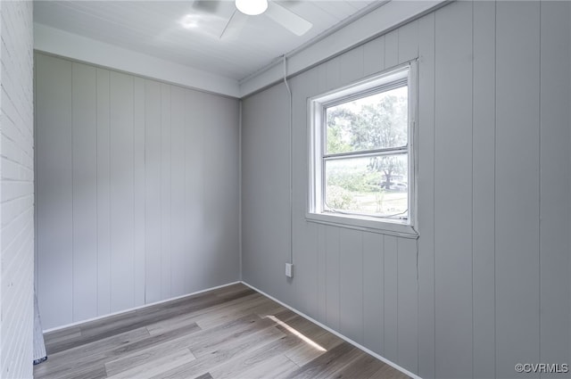 9019 Farmington Dr, Henrico, VA 23229 - empty room featuring light wood-style flooring and a ceiling fan