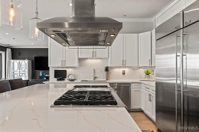 4820 Old Main St Unit 604, Henrico, VA 23231 - kitchen featuring stainless steel appliances, island range hood, ornamental molding, white cabinets, and a sink