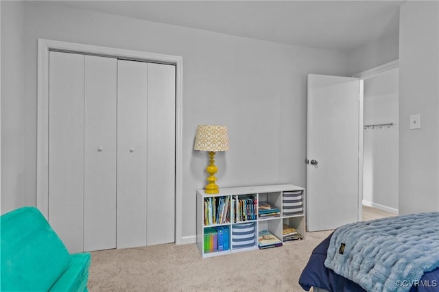 10112 Huntersdell Ln, Chesterfield, VA 23235 - bedroom with carpet flooring, a closet, and baseboards
